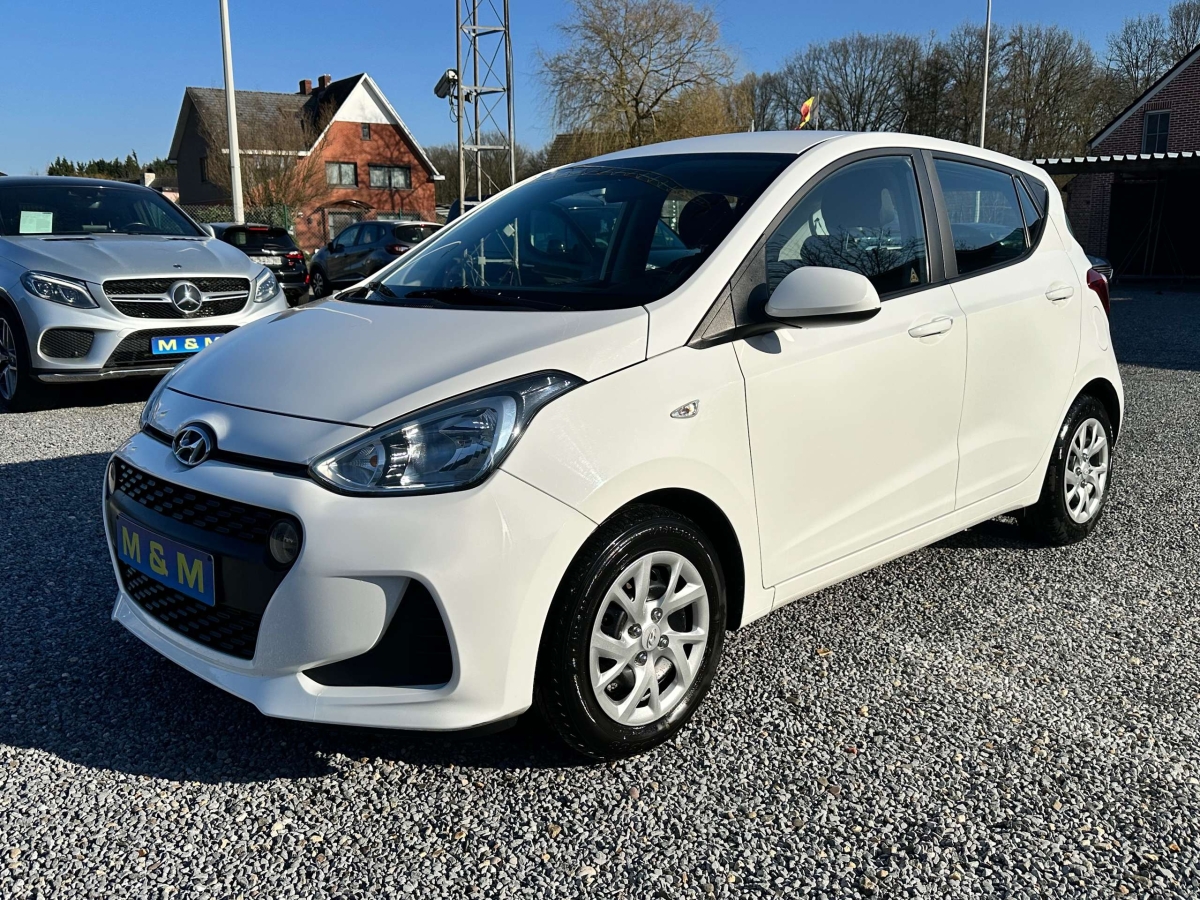 Hyundai i10 1.0i ** Navigatie/Airco * 12 m garantie **